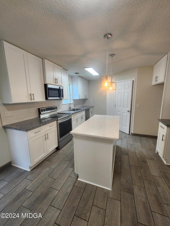 128 Rolling Woods Cir, Warner Robins, GA 31088 - photo 6