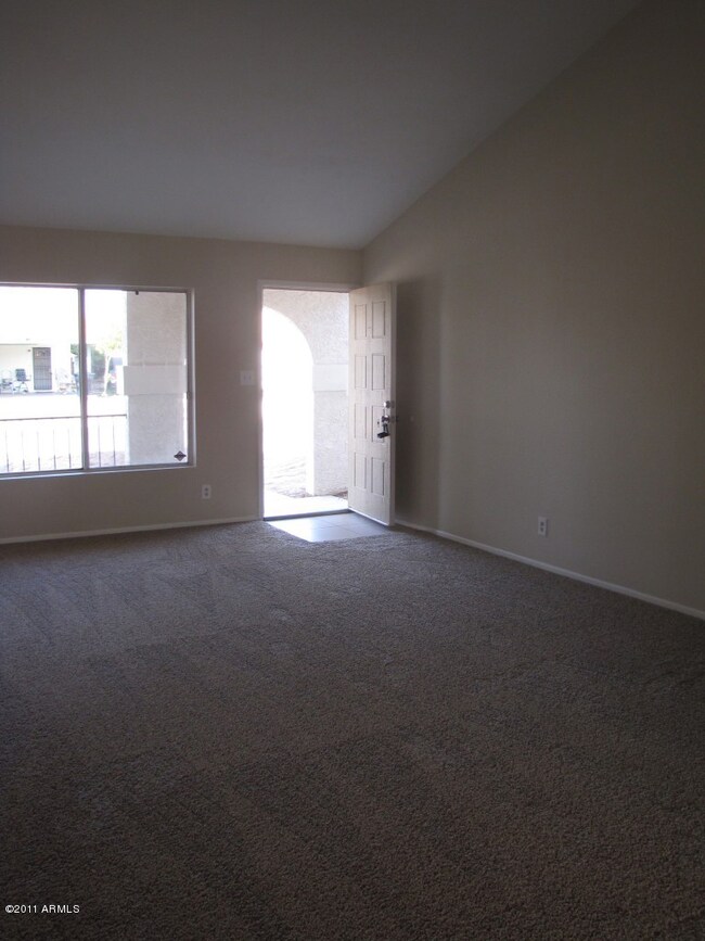 653 W Portobello Ave, Mesa, AZ 85210 - photo 5