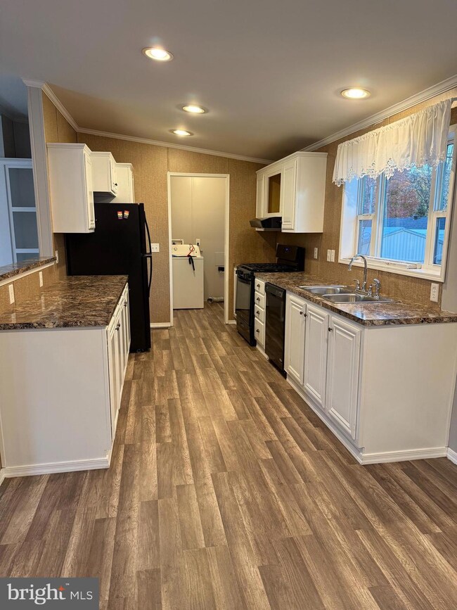 45 Chesapeake Mobile Ct, Severn, MD 21076 - photo 5