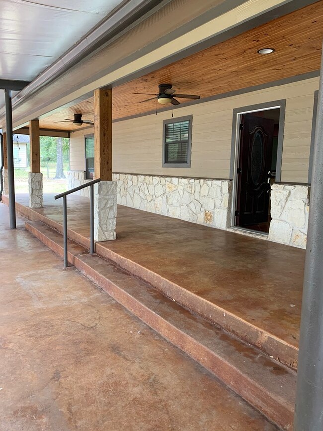 811 Blackburn Switch Rd, Lufkin, TX 75904 - photo 5