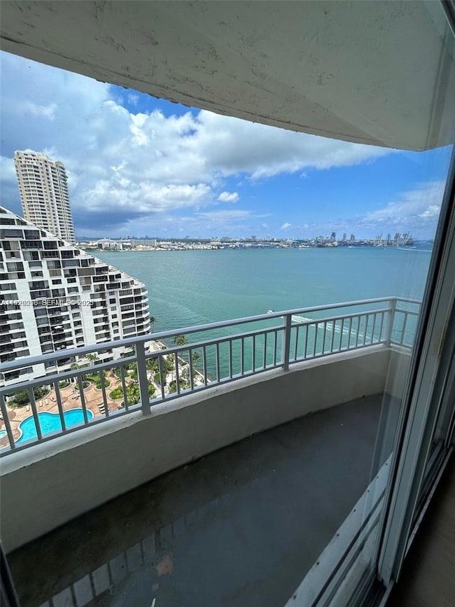 Isola Brickell Key unit 2109, Miami, FL 33131 - photo 2