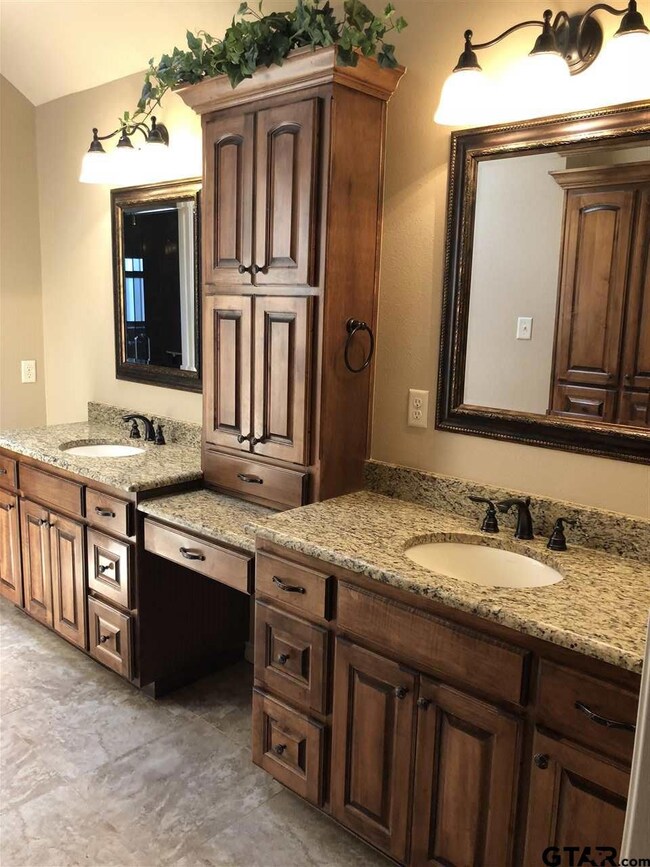 5932 5932 Mesquite Dr, Tyler, TX 75707 - photo 7