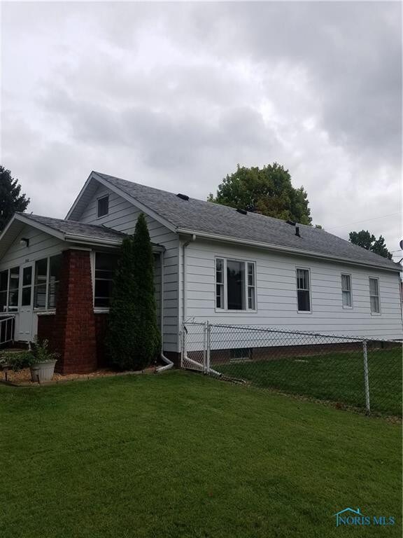 2920 121st St, Toledo, OH 43611 - photo 3