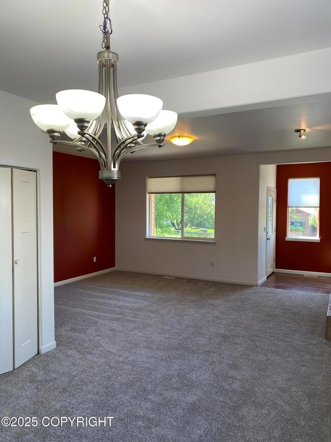 4309 Garfield St, Anchorage, AK 99503 - photo 5