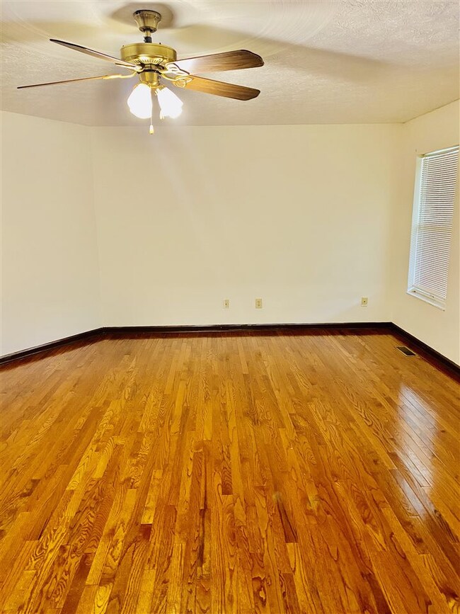 1656 Jellicorse Rd, Morristown, TN 37814 - photo 6