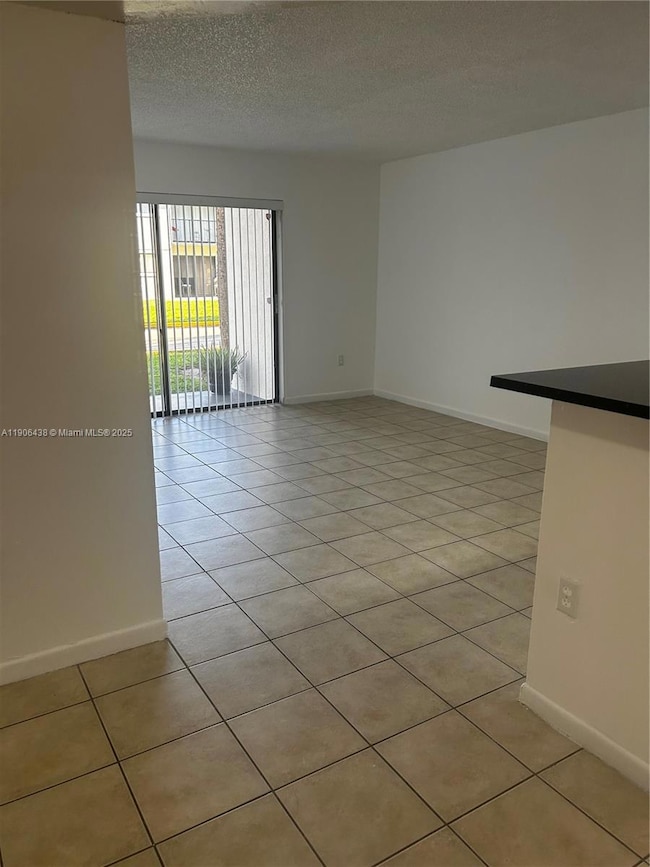 7110 NW 179th St unit 110, Hialeah, FL 33015 - photo 3