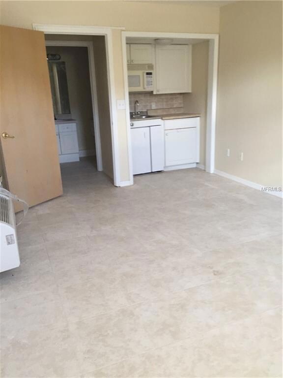 222 Coco Plum Dr unit Studio, Davenport, FL 33897 - photo 2