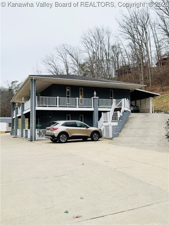 Multi level parking and entrances