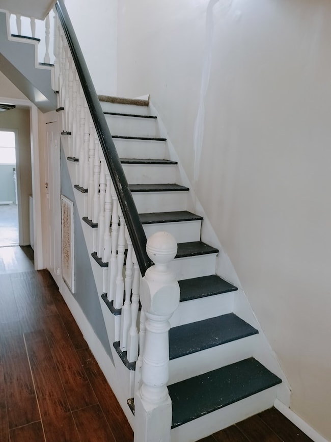 Foyer Staircase