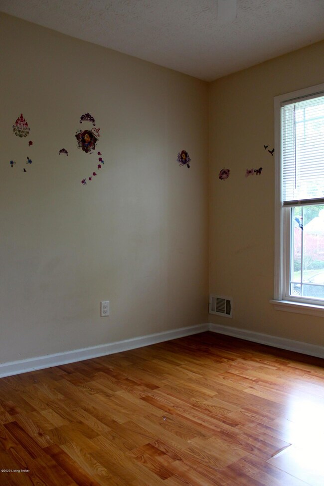 6511 Daverman Ct, Louisville, KY 40228 - photo 7