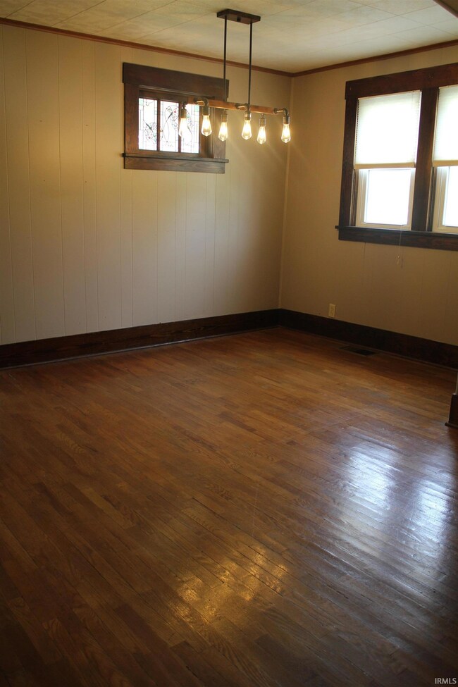 727 E Walnut St, Portland, IN 47371 - photo 6