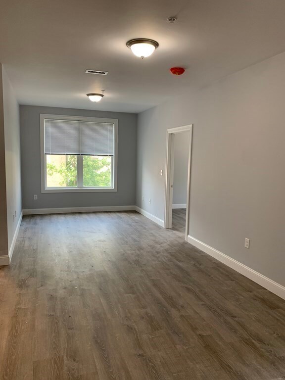 599 Summer St unit 207, Lynn, MA 01905 - photo 4