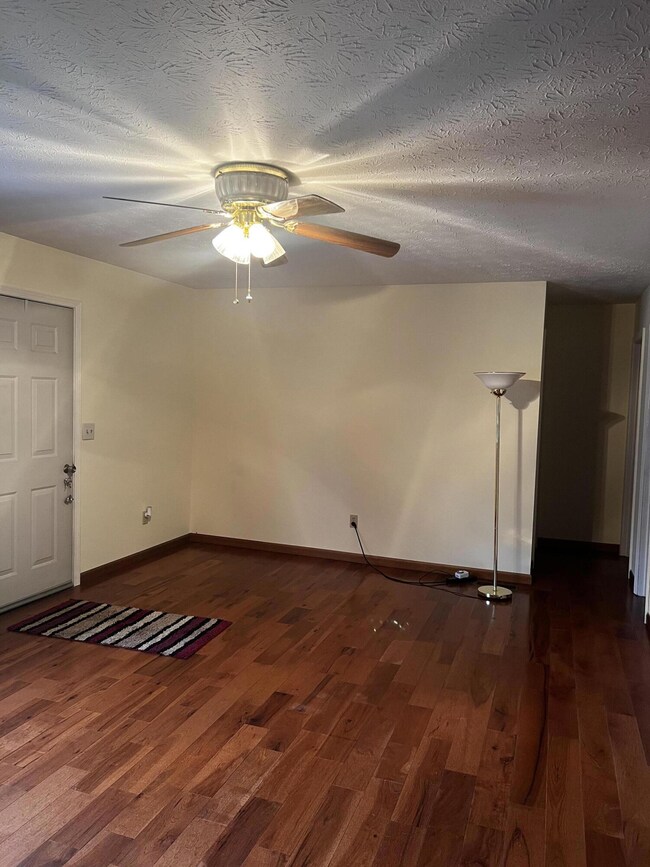 4983 Grundy Rd, Somerset, KY 42501 - photo 3