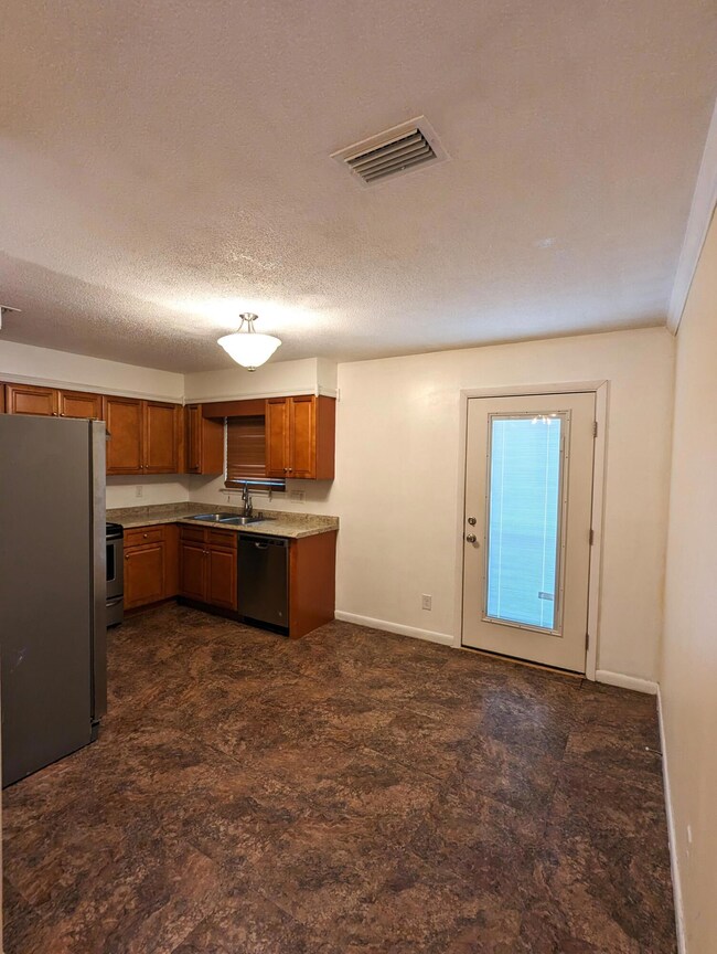 1010 Pinetree Rd, Mary Esther, FL 32569 - photo 5