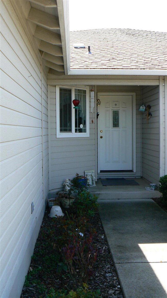 1040 Brandi Way, Central Point, OR 97502 - photo 6