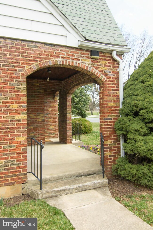 16646 Virginia Ave, Williamsport, MD 21795 - photo 3