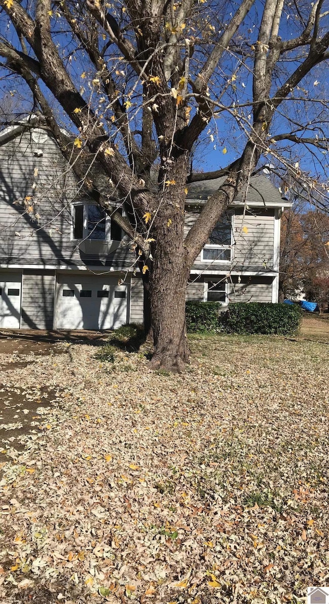 15 Camelot Dr, Calvert City, KY 42029 - photo 2