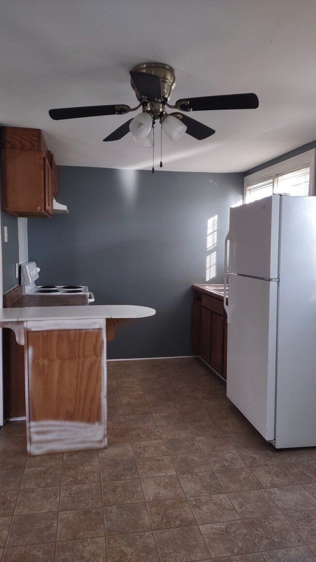 612B Johnson St, Manchester, TN 37355 - photo 3