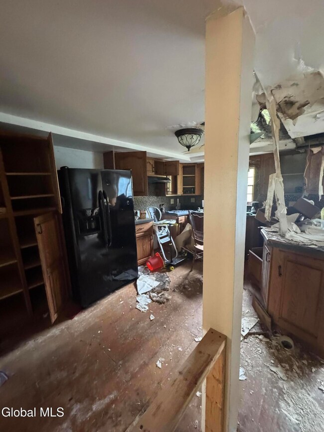 869 Bolt Rd, Schenectady, NY 12302 - photo 6