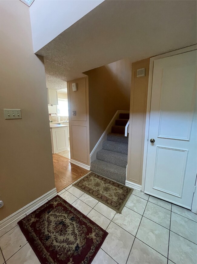 5047 Spruce Forest Dr, Houston, TX 77091 - photo 2