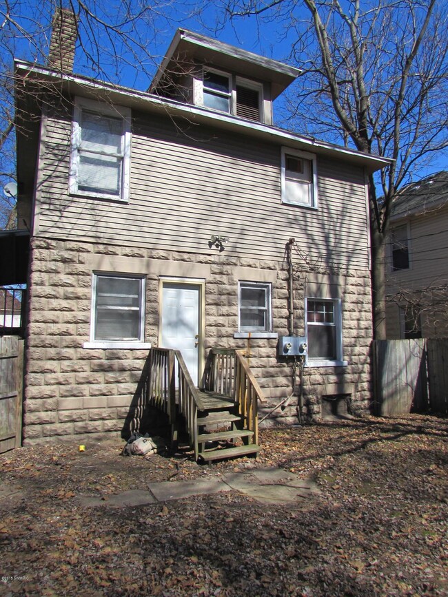 432 Adams (12).JPG