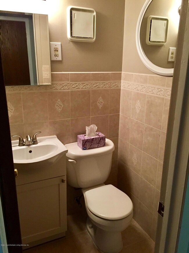 6 Revere Ln unit B, Staten Island, NY 10306 - photo 7
