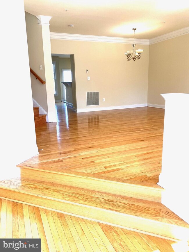 22107 Havenworth Ln, Clarksburg, MD 20871 - photo 2