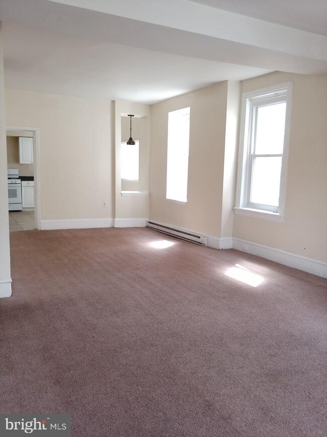 210 Walnut St, Norristown, PA 19401 - photo 6