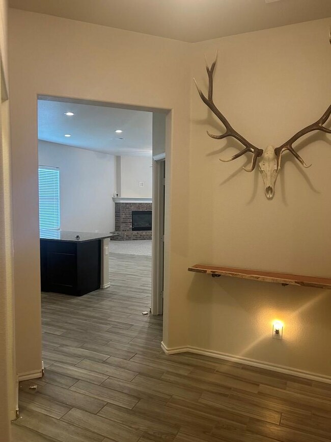 1023 E 90th St, Odessa, TX 79762 - photo 2