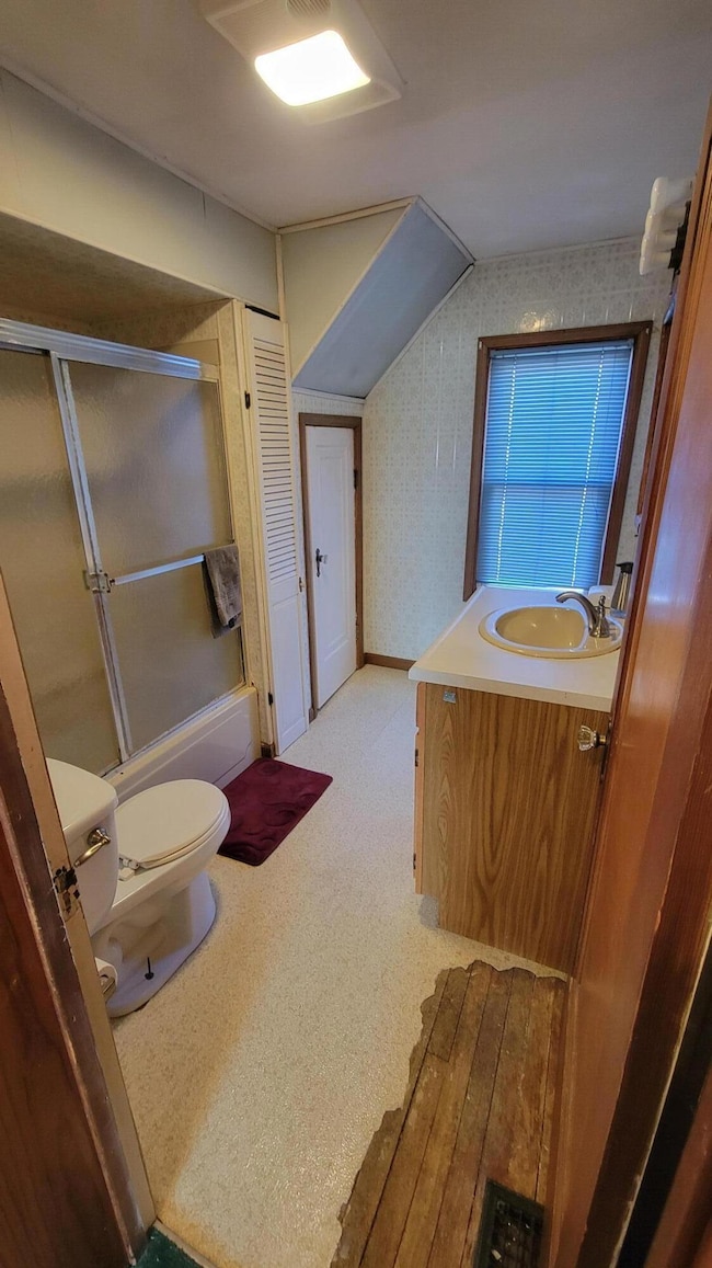 112 N Lincoln Ave, Three Rivers, MI 49093 - photo 7