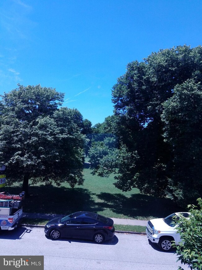227 S Ellwood Ave, Baltimore, MD 21224 - photo 2