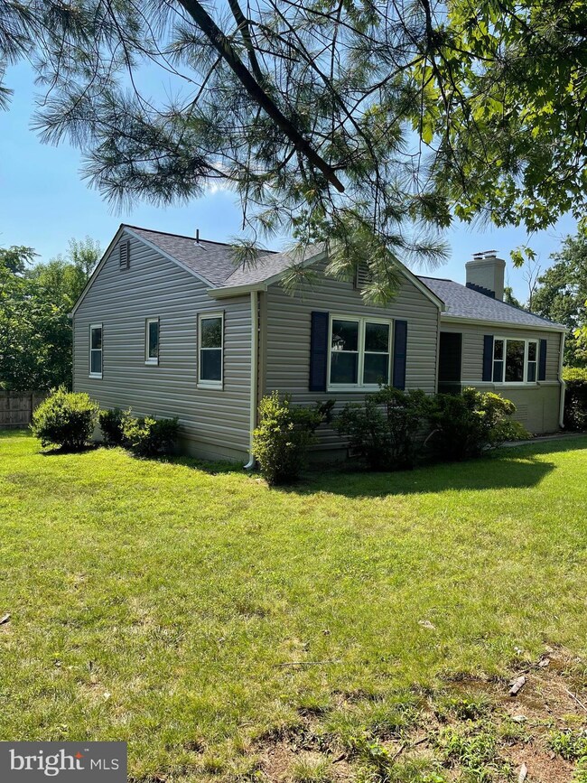 3904 N Stevens St, Alexandria, VA 22311 - photo 5