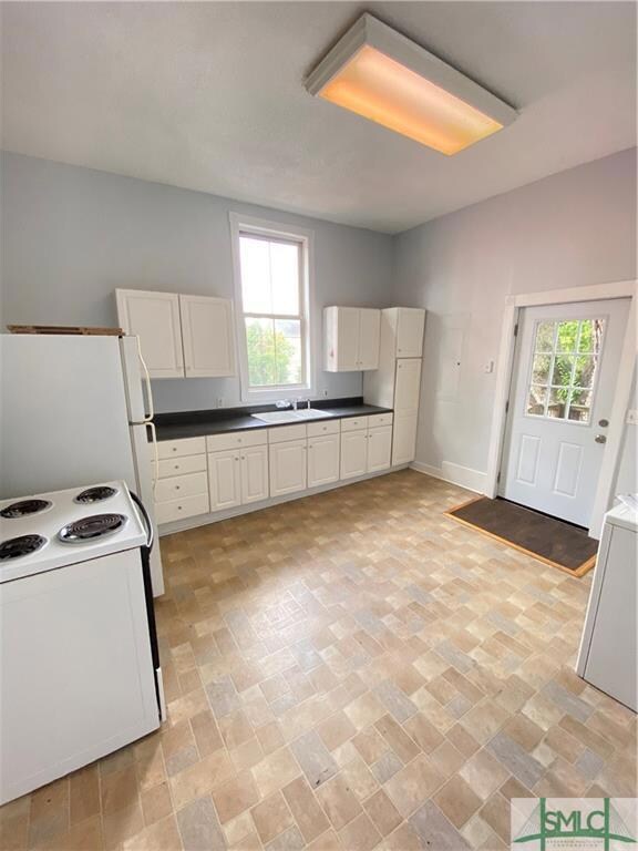 210 E 40th St, Savannah, GA 31401 - photo 6