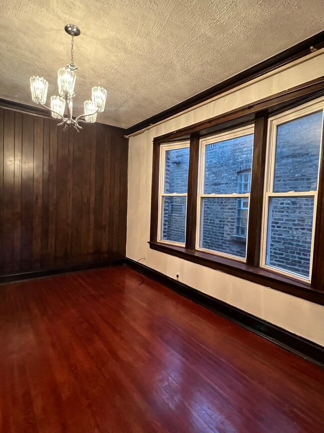 4839 N Claremont Ave unit 2, Chicago, IL 60625 - photo 5