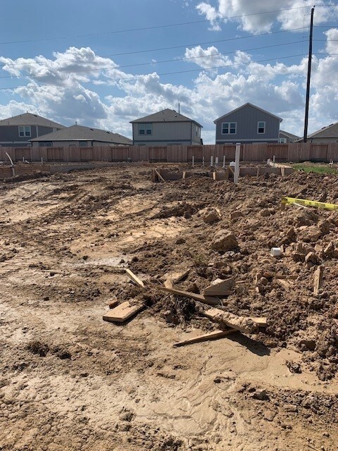 17979 Grain Auger Rd, Hockley, TX 77447 - photo 2