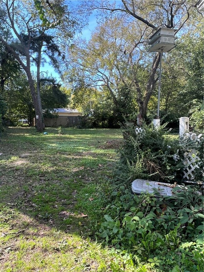 705 NW A St, Bentonville, AR 72712 - photo 2