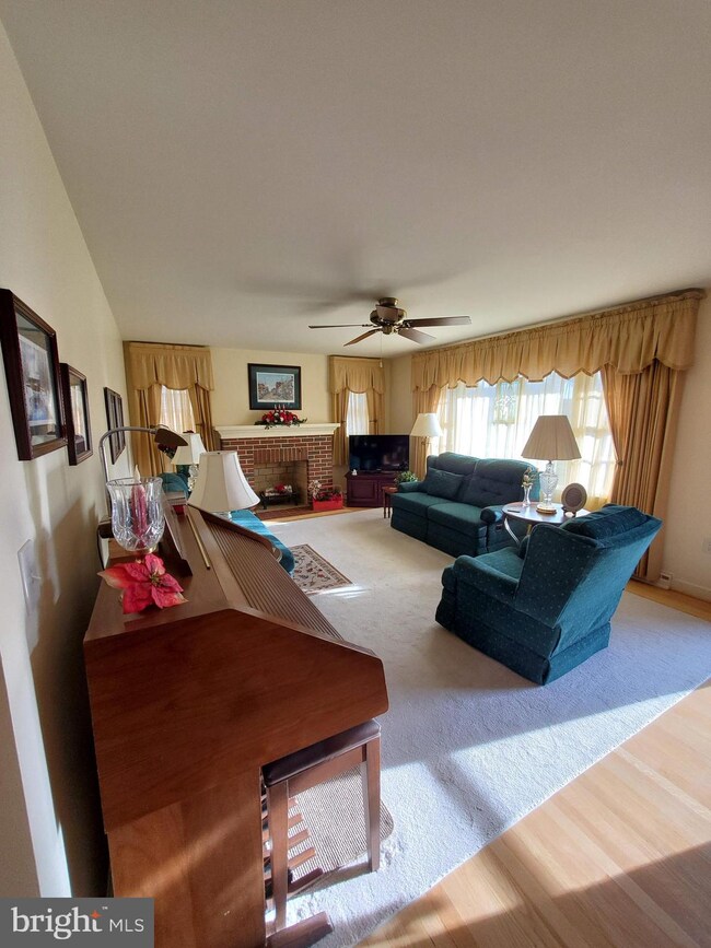 326 Harrison Ave, Waynesboro, PA 17268 - photo 7