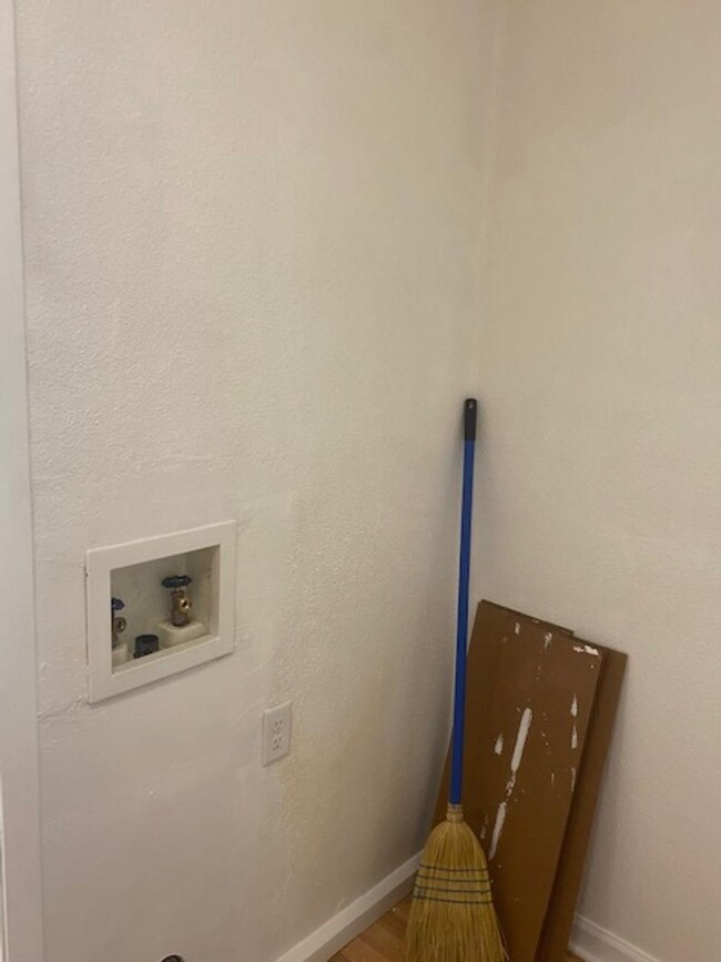 921 Arizona Ave, Wake Village, TX 75501 - photo 7