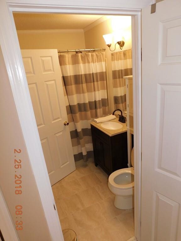 96 Mechanic St unit B, Foxboro, MA 02035 - photo 6