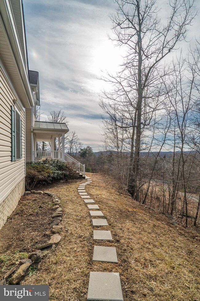 5871 Wilson Rd, Marshall, VA 20115 - photo 5