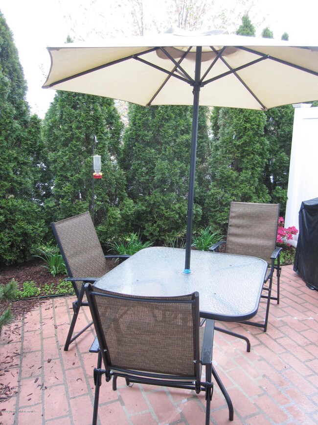 26 Madison Ct, Tinton Falls, NJ 07712 - photo 4