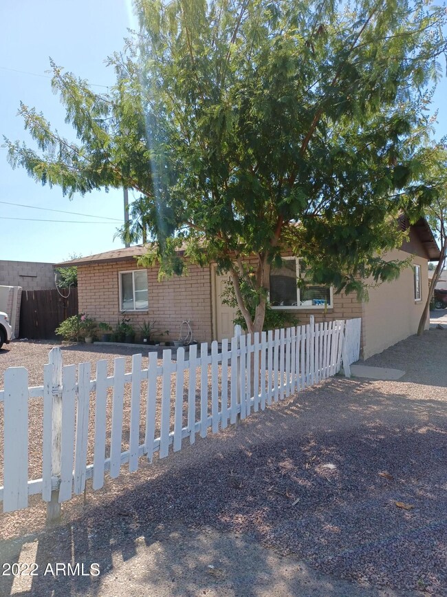 1615 W. Desert Cove-Frt of House