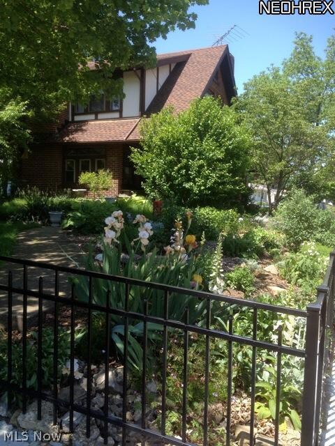 2269 Quayle Dr, Akron, OH 44312 - photo 2