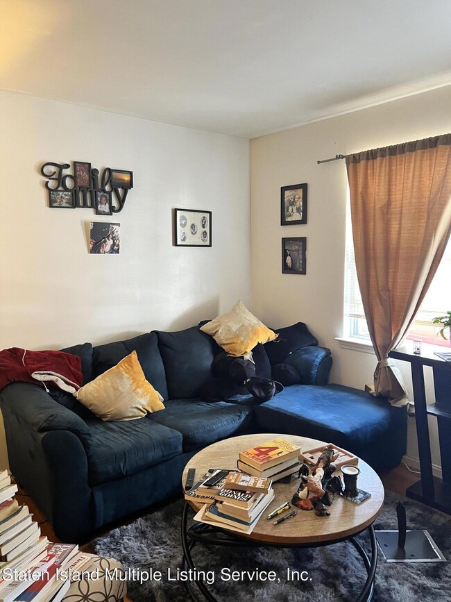 21 Daniella Ct, Staten Island, NY 10314 - photo 2