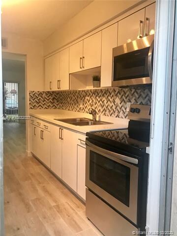 15270 SW 80th St unit 5, Miami, FL 33193 - photo 4