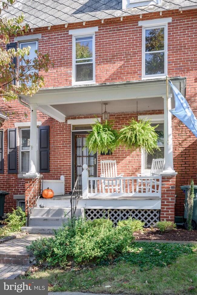 720 Trail Ave, Frederick, MD 21701 - photo 2