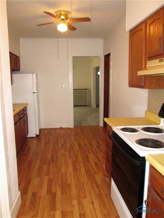 Beautiful flooring.