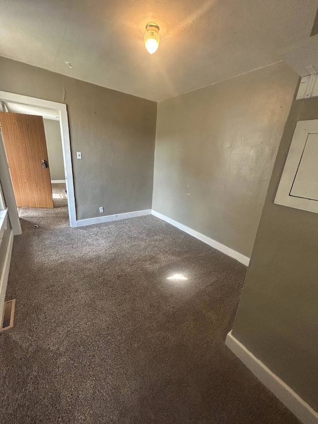 252 E Walnut St, Newell, IA 50568 - photo 7