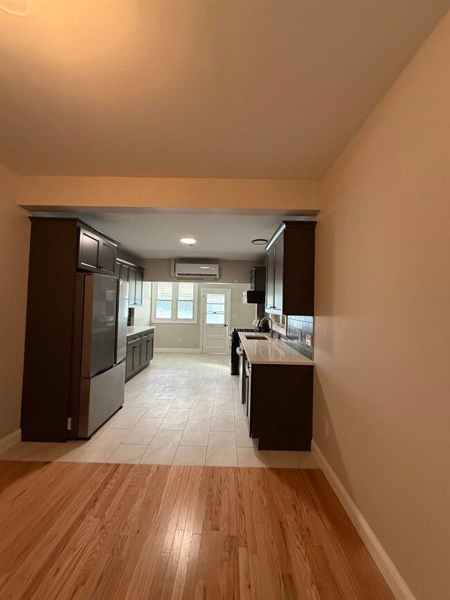 183 Lexington Ave, Jersey City, NJ 07304 - photo 5