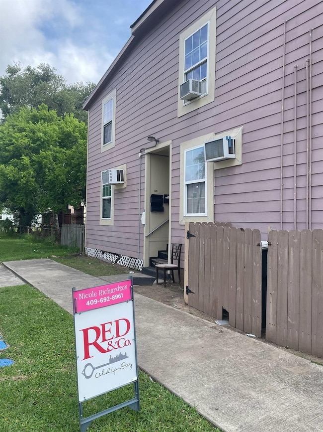 3028 Avenue M unit 2, Galveston, TX 77550 - photo 2